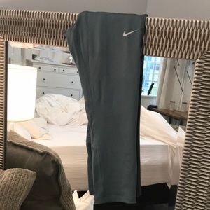 Nike leggings